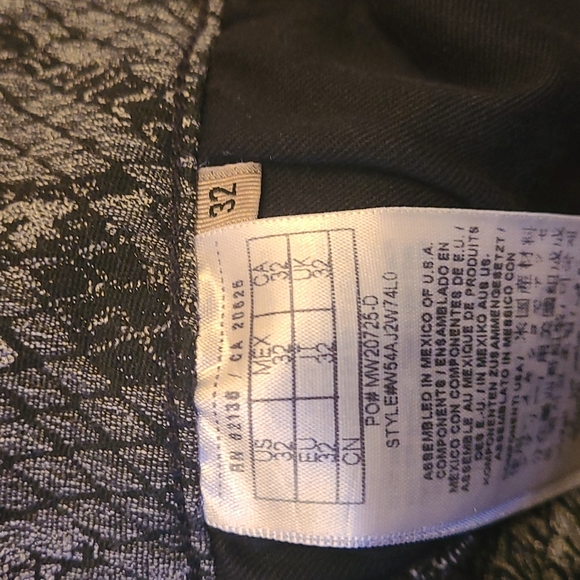 Guess Curve X Python Print Pants - Picture 10 of 14